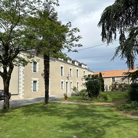 Apartment Demeure Du Nid De La Creation Vertou